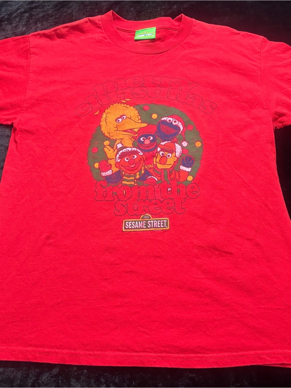 Men Large Y2K 2009 Sesame Street Merry Christmas From The Street Tshirt